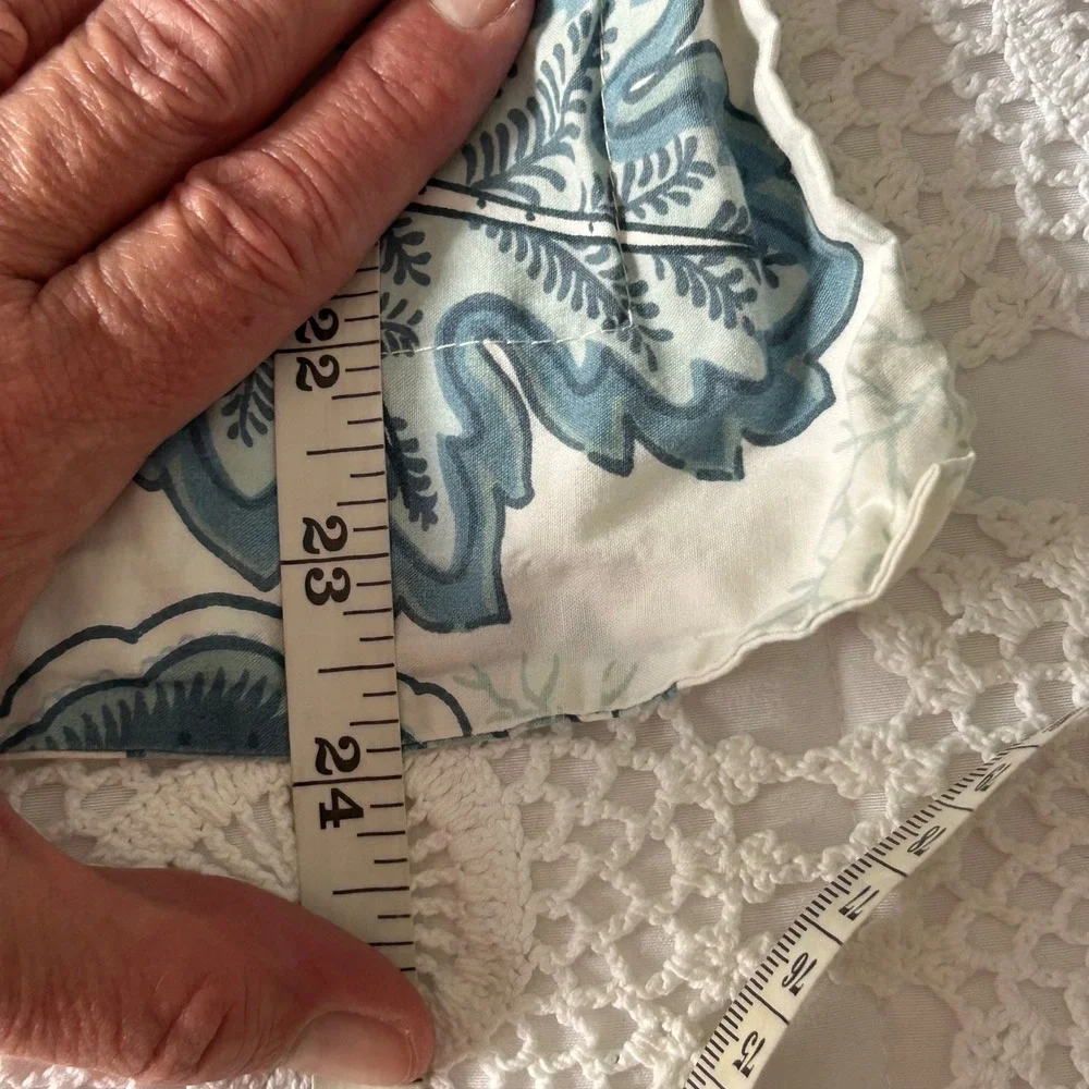 Pottery Barn Blue White Floral Bird Peacock Cotton Standard Pillow Sham‎ 2013